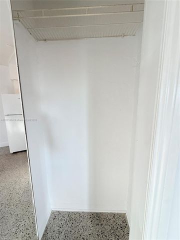 322 NE 6th St 3, Hallandale Beach, FL 33009