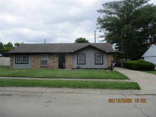 810 Bayberry Drive, New Carlisle, OH 45344