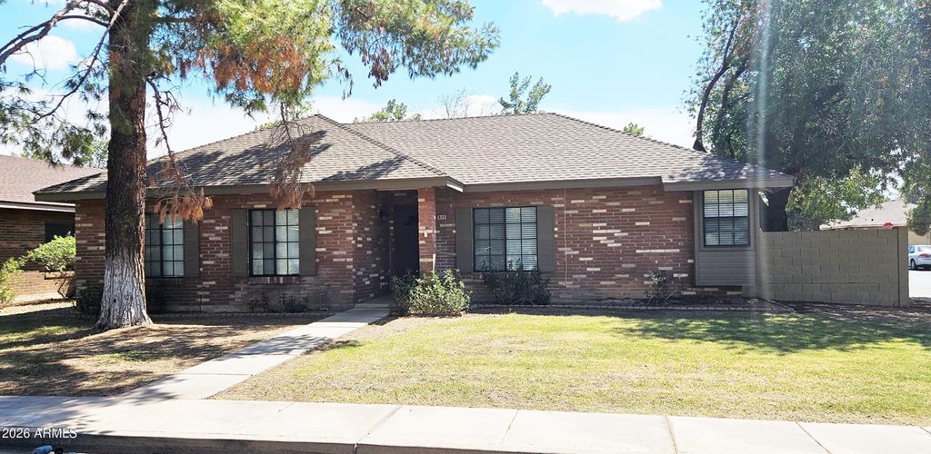 815 E LEXINGTON Avenue, Gilbert, AZ 85234