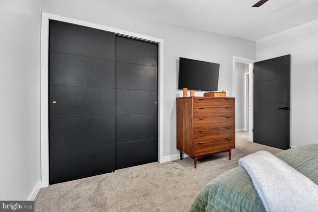 12 DOROTHY LN, Rockville, MD 20851