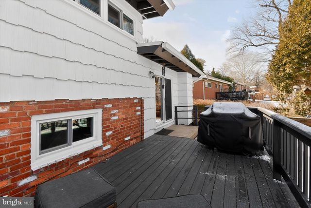 12 DOROTHY LN, Rockville, MD 20851