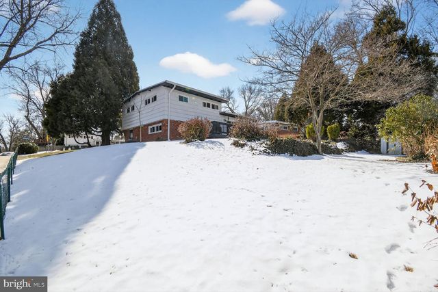 12 DOROTHY LN, Rockville, MD 20851