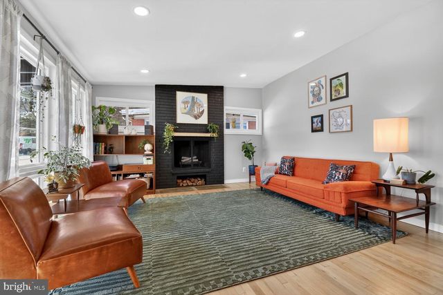 12 DOROTHY LN, Rockville, MD 20851