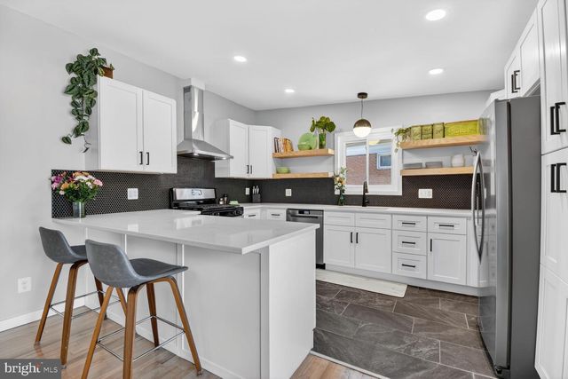 12 DOROTHY LN, Rockville, MD 20851