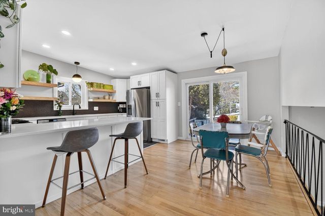 12 DOROTHY LN, Rockville, MD 20851