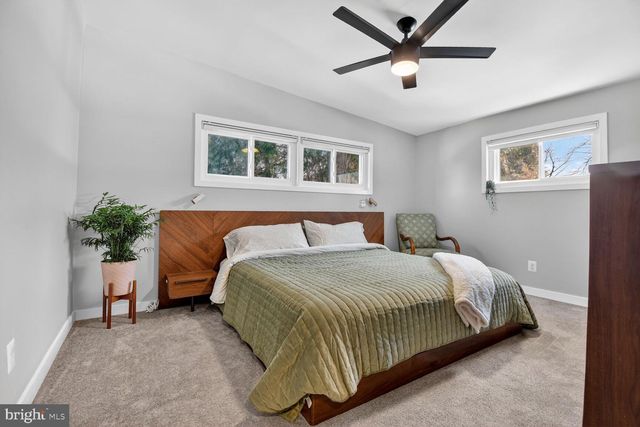 12 DOROTHY LN, Rockville, MD 20851