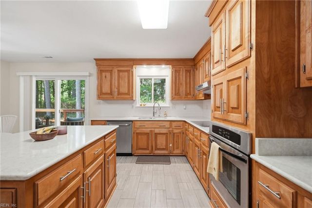 1844 Timberwood LN, Virginia Beach, VA 23454