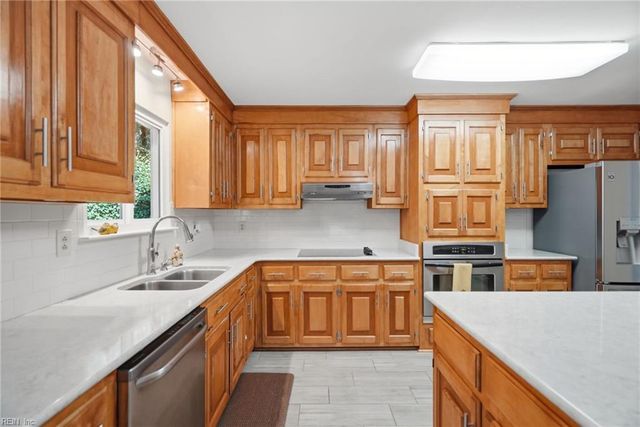 1844 Timberwood LN, Virginia Beach, VA 23454