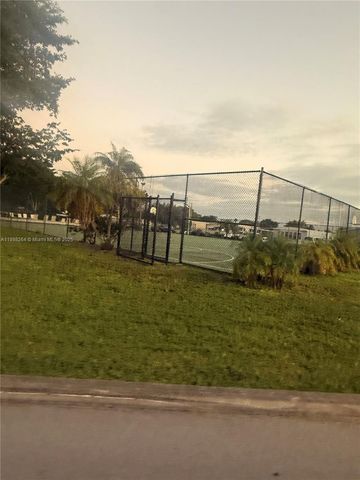 21640 NW 3rd Pl, Pembroke Pines, FL 33029
