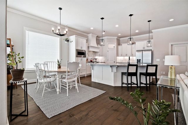 624 N Sabine Pass Road, Fayetteville, AR 72704