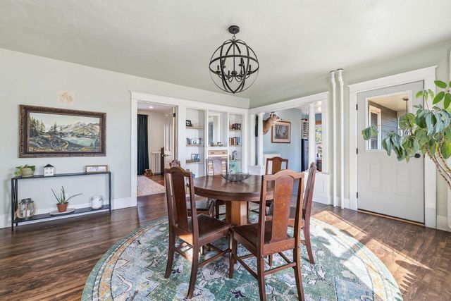 1615 Ulao PARKWAY S, Grafton, WI 53024