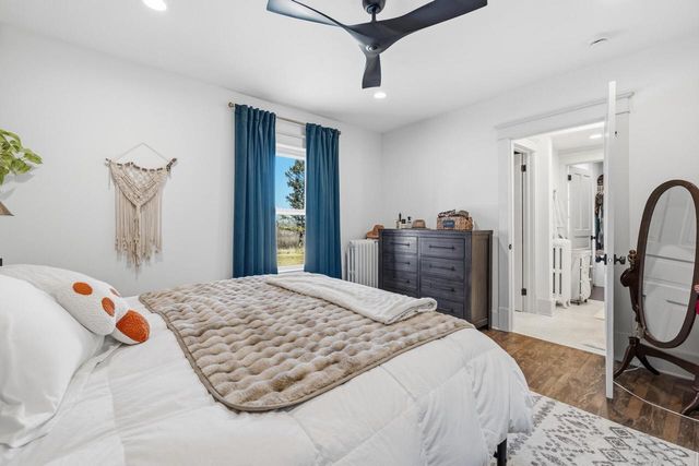 1615 Ulao PARKWAY S, Grafton, WI 53024