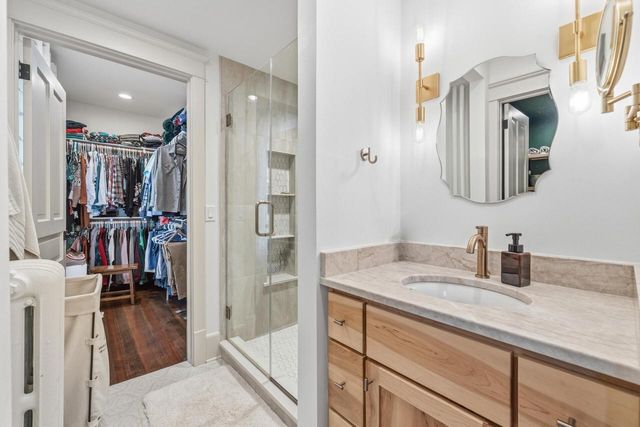 1615 Ulao PARKWAY S, Grafton, WI 53024