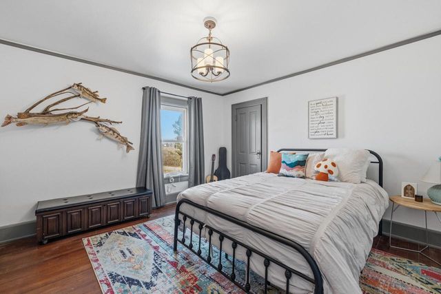 1615 Ulao PARKWAY S, Grafton, WI 53024