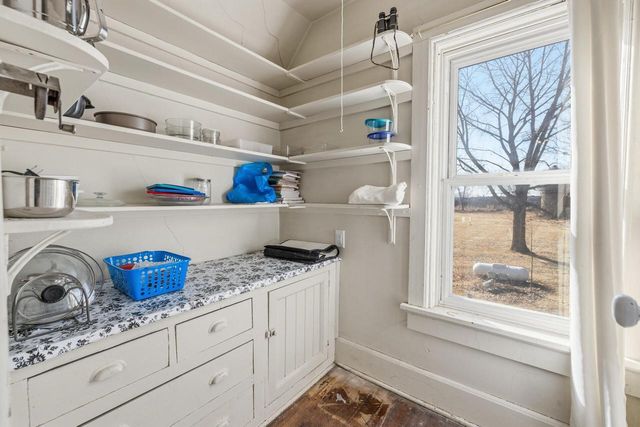 1615 Ulao PARKWAY S, Grafton, WI 53024