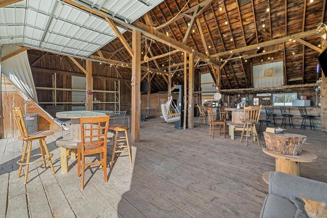 1615 Ulao PARKWAY S, Grafton, WI 53024