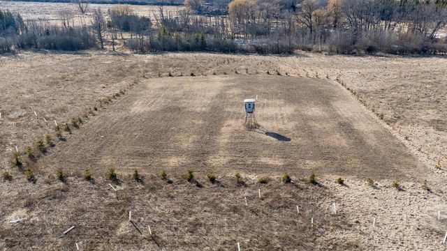 1615 Ulao PARKWAY S, Grafton, WI 53024