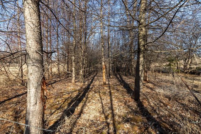 1615 Ulao PARKWAY S, Grafton, WI 53024