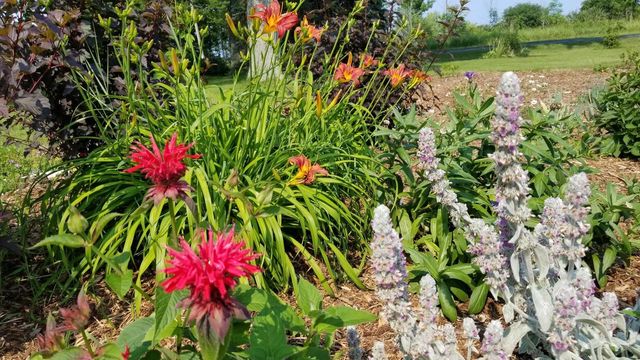 1615 Ulao PARKWAY S, Grafton, WI 53024