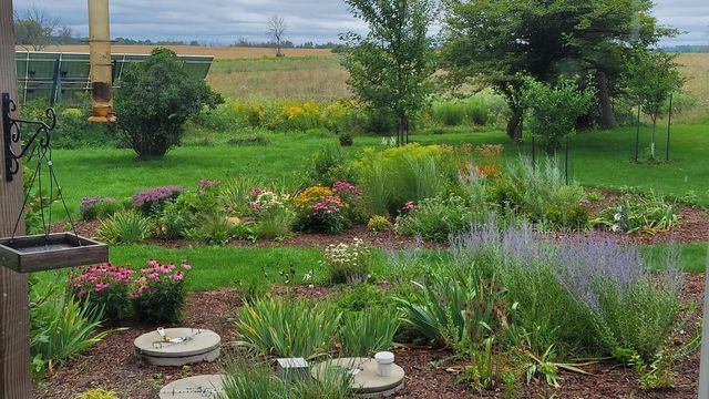 1615 Ulao PARKWAY S, Grafton, WI 53024