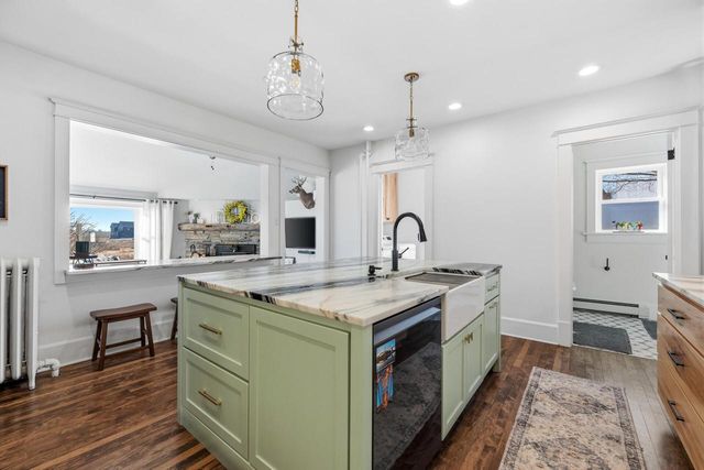 1615 Ulao PARKWAY S, Grafton, WI 53024