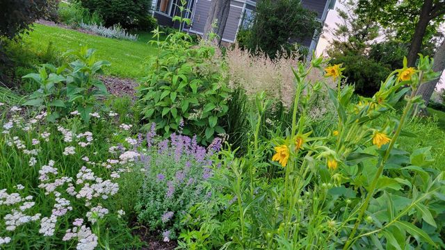 1615 Ulao PARKWAY S, Grafton, WI 53024