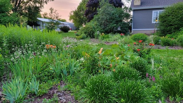 1615 Ulao PARKWAY S, Grafton, WI 53024