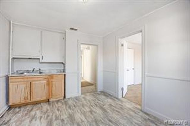 14961 Strathmoor Street, Detroit, MI 48227