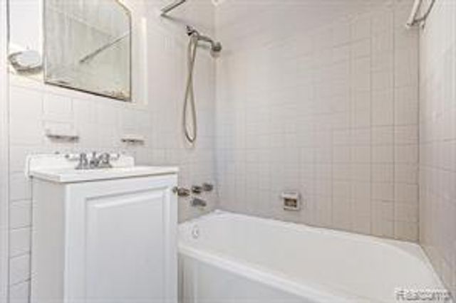 14961 Strathmoor Street, Detroit, MI 48227