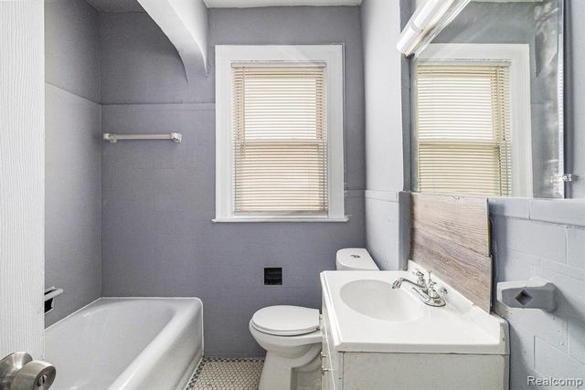 14961 Strathmoor Street, Detroit, MI 48227