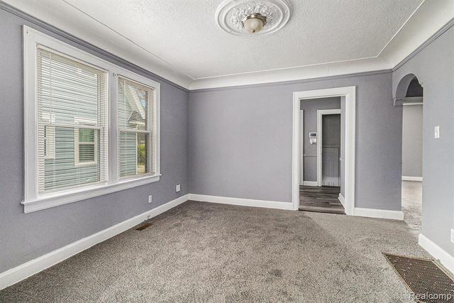 14961 Strathmoor Street, Detroit, MI 48227