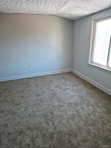 14961 Strathmoor Street, Detroit, MI 48227