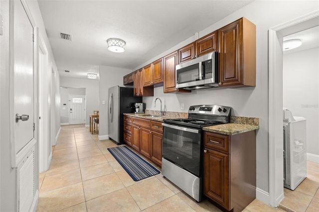 2511 W BRADDOCK STREET, Tampa, FL 33607