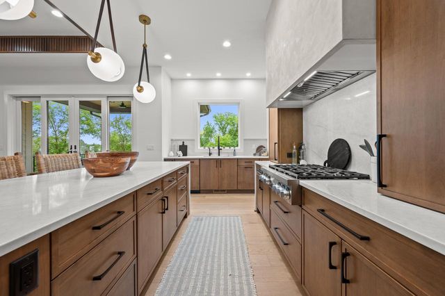 N50W18694 Woodfield WAY, Menomonee Falls, WI 53051