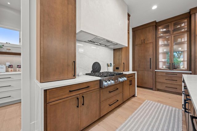 N50W18694 Woodfield WAY, Menomonee Falls, WI 53051