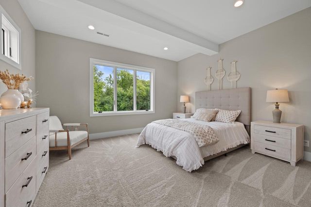 N50W18694 Woodfield WAY, Menomonee Falls, WI 53051