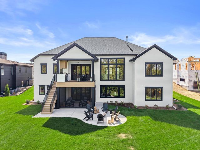 N50W18694 Woodfield WAY, Menomonee Falls, WI 53051