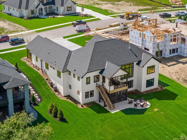 N50W18694 Woodfield WAY, Menomonee Falls, WI 53051