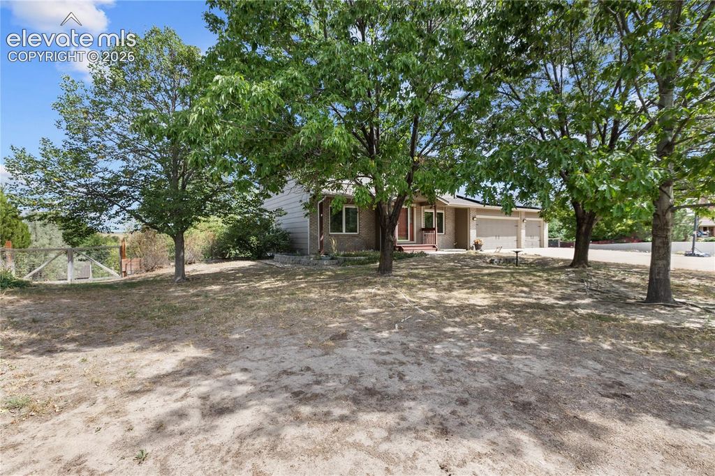 3645 E Cresta Loma Circle, Colorado Springs, CO 80911 — photo 2