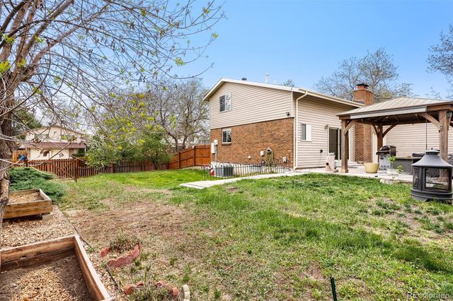 8901 W Radcliffe Place, Littleton, CO 80123