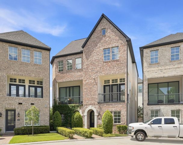 9538 London Bridge Station, Houston, TX 77045