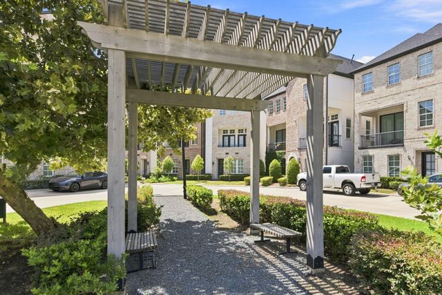 9538 London Bridge Station, Houston, TX 77045