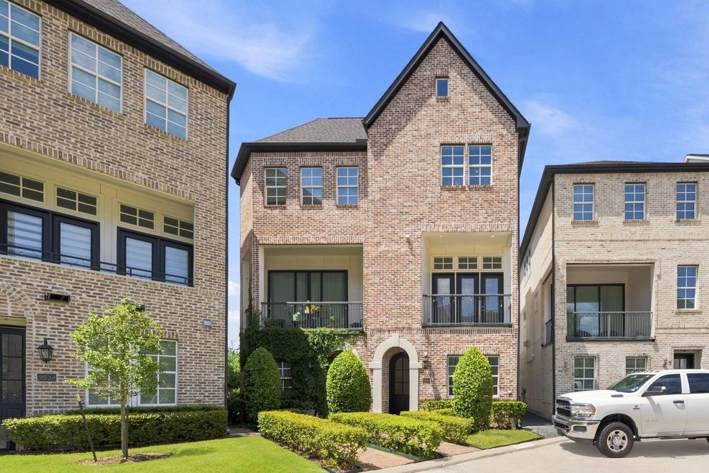 9538 London Bridge Station, Houston, TX 77045