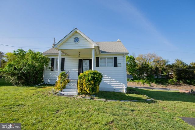 205 POINTFIELD DR, Harpers Ferry, WV 25425