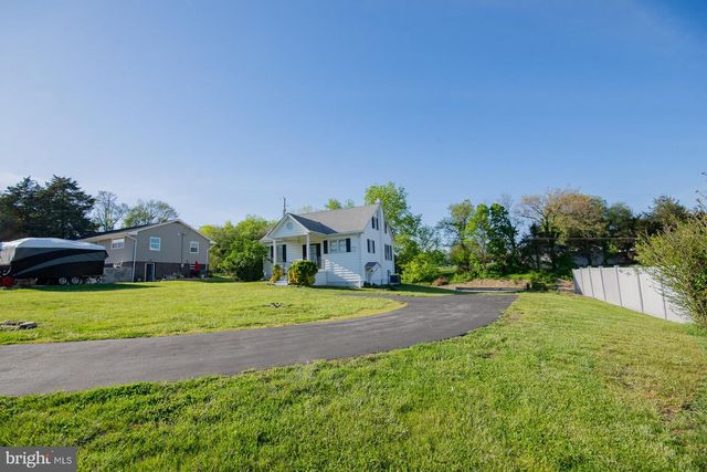 205 POINTFIELD DR, Harpers Ferry, WV 25425