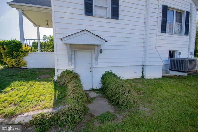 205 POINTFIELD DR, Harpers Ferry, WV 25425