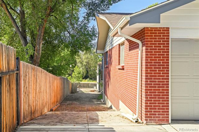 7720 W 62nd Place, Arvada, CO 80004