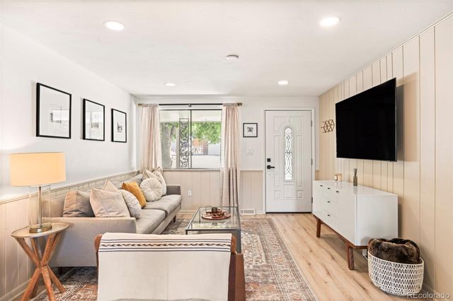 7720 W 62nd Place, Arvada, CO 80004