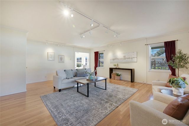 2212 Sheridan Street, Port Townsend, WA 98368