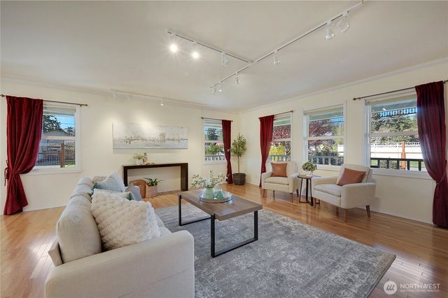 2212 Sheridan Street, Port Townsend, WA 98368
